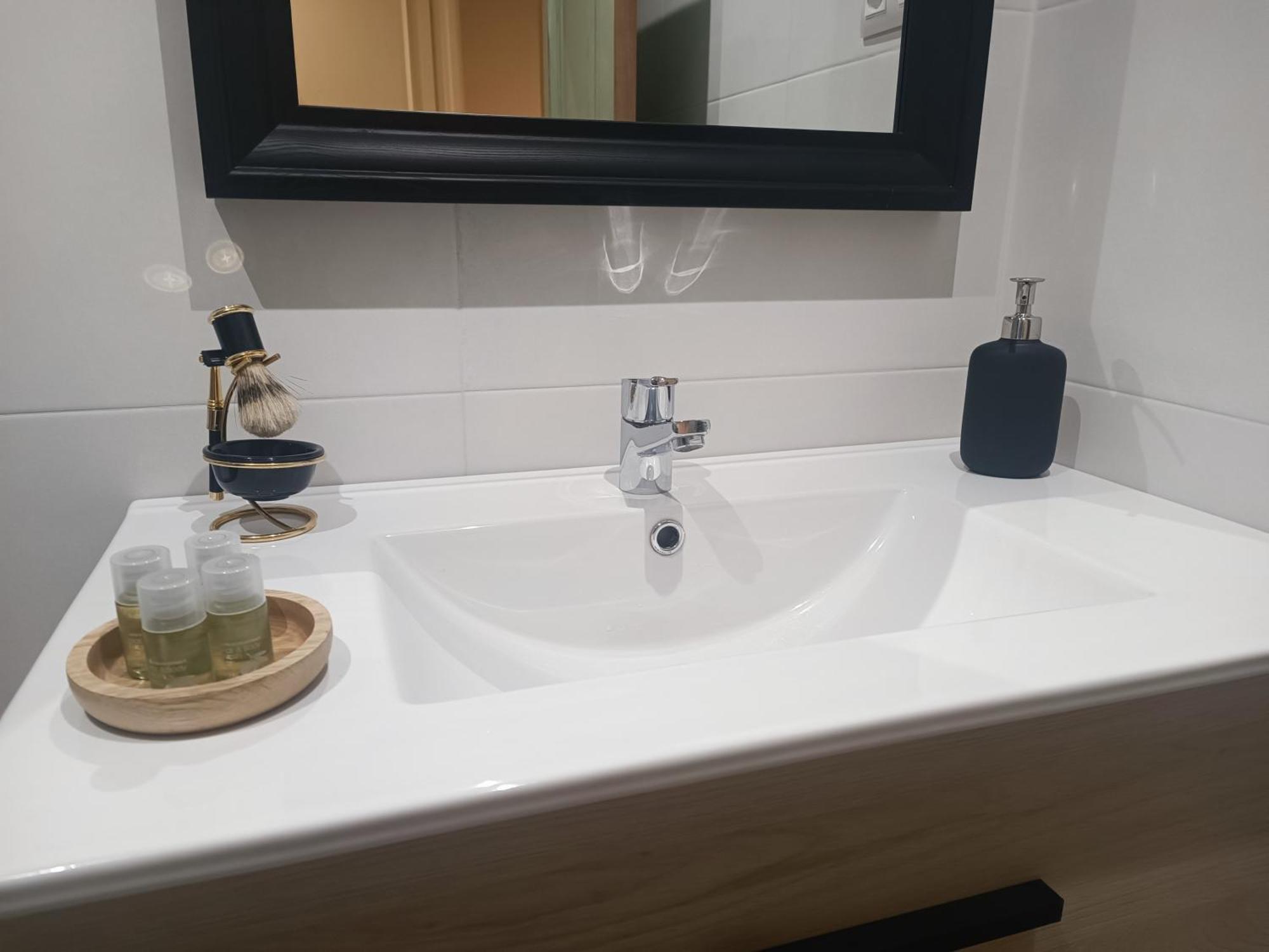 En La Ciudad, Con Patio -parking Gratis Apartment *